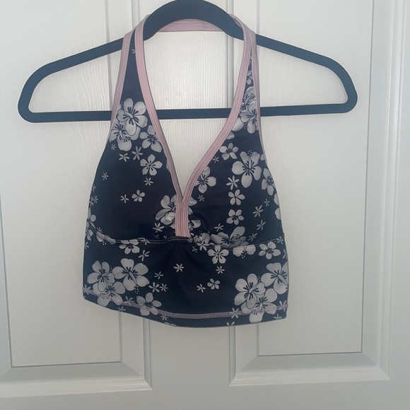 Frankie’s Bikinis Activewear Set - Picture 2 of 9